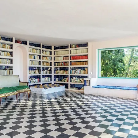 Villa Beautiful In Near Sea Rayol-Canadel-sur-Mer