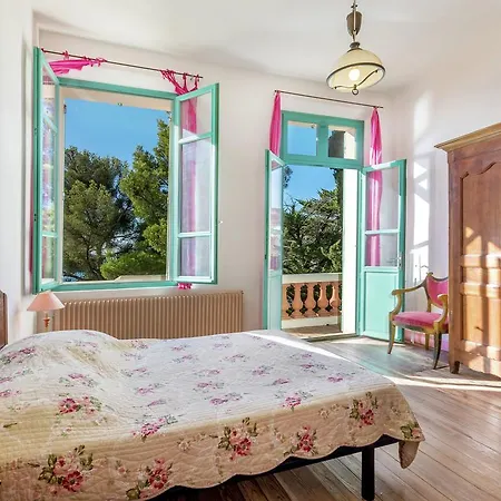 Villa Beautiful In Near Sea